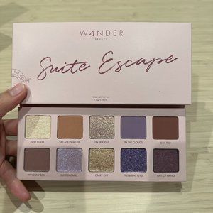 (NEW) WANDER BEAUTY Suite Escape Palette